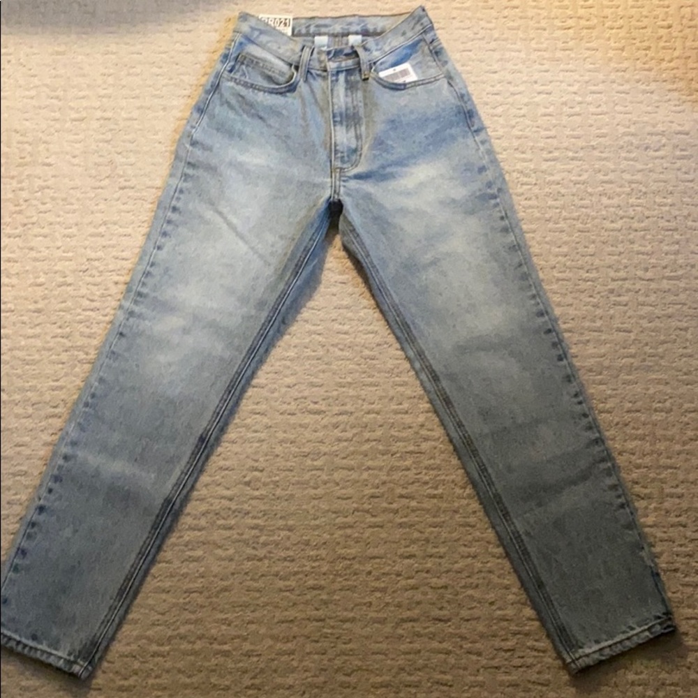 Light washed denim mom jeans